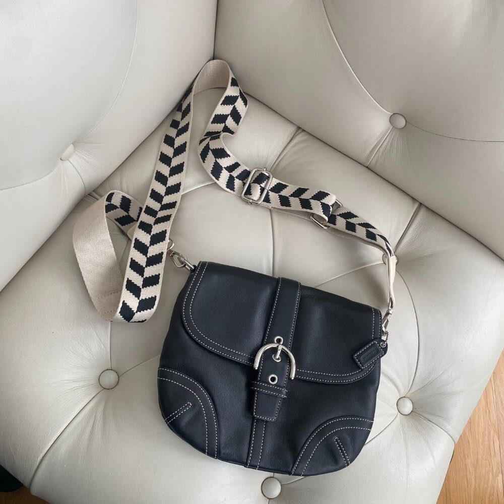 SOLD!!! Vintage Coach Soho Flap Bag 7843 | Black Glove-Tanned Leather | Y2K - Picture 5 of 9